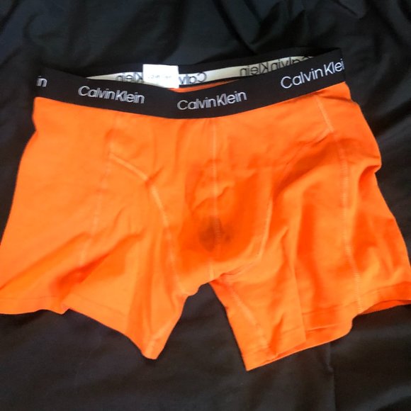 CALVIN KLEIN - Picture 1 of 2